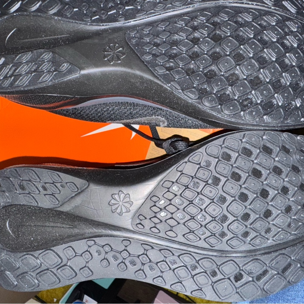 Nike Men's Black and Gray Athletic Shoes Air Zoom 41 - Picture 4 of 5